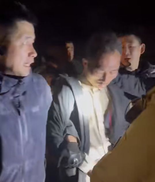 沈阳刑案38岁男子在祖坟上坟时被抓？警方：在山里抓的，具体情况等通报